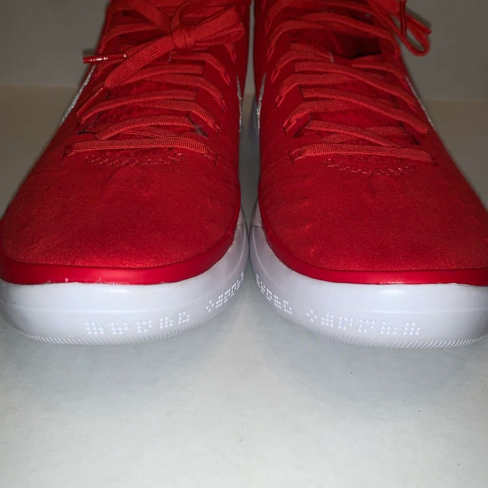 NIKE Kobe Red A.D. Mid Basketball - Picture 2 of 6